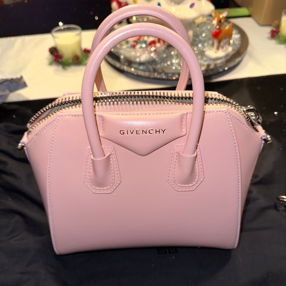💗 Givenchy Mini Antigona Leather Tote in Blush Pink Calfskin 💗